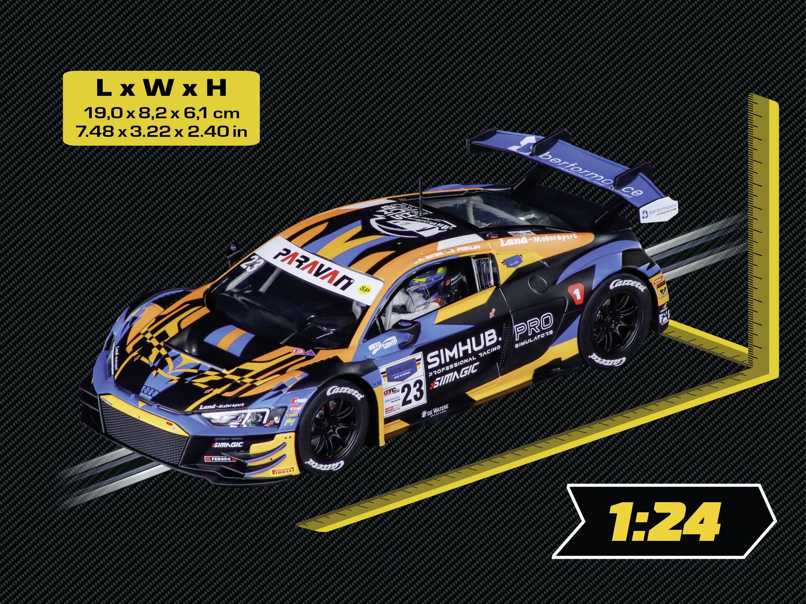 Ein Rennwagenmodell mit schwarzen und orangefarbenen Grafiken, Abmessungen LxBxH: 19,0x8,2x6,1 cm, Maßstab 1:24.