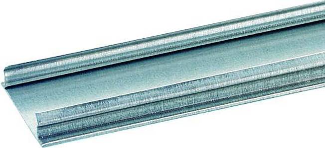 Ein Stück wellblech aus verzinktem Stahl mit einem hellblauen Farbton, schräg dargestellt.