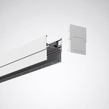 Ein weißes, rechteckiges Elektrorohrsystem mit abnehmbarem Enddeckel, das die innere Struktur zeigt.