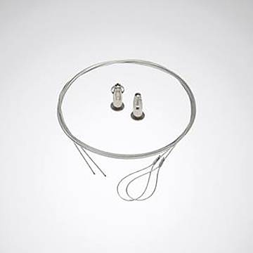 Ein aufgewickeltes Kabel mit zwei zylindrischen Steckverbindern auf weißem Hintergrund, das Kabelmontageteile andeutet.