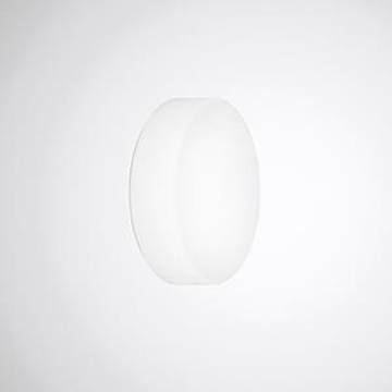 Eine minimalistische kreisförmige Deckenleuchte mit einer glatten, mattierten weißen Oberfläche vor einem schlichten, hellgrauen Hintergrund.