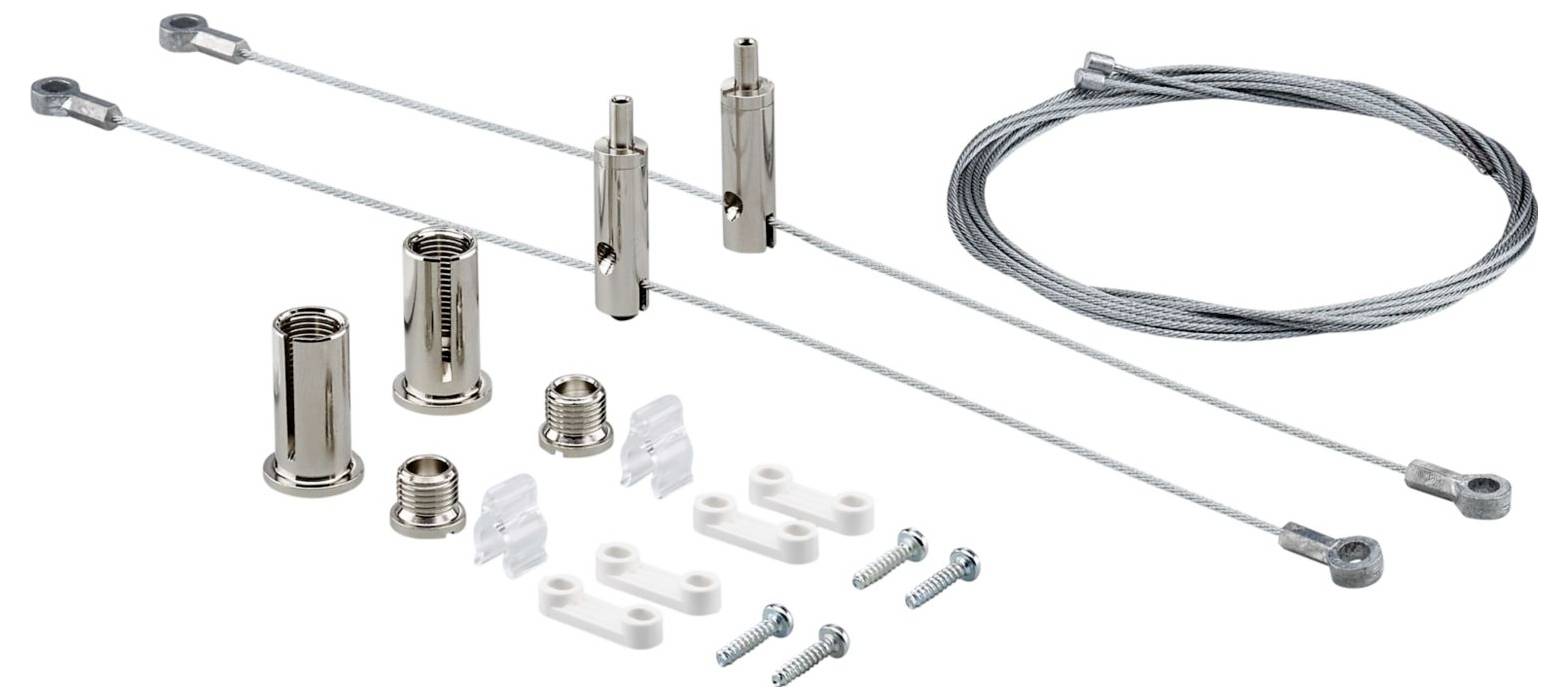 Kabelsuspensionsset mit Metallverbindern, Endkappen, Befestigungselementen und gewickeltem Draht. Wird zum Aufhängen oder Sichern von Objekten verwendet.