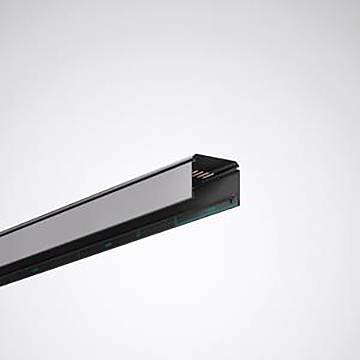 Eine schlanke, moderne lineare LED-Leuchte vor einem einfachen Hintergrund, die minimalistisches Design und energieeffiziente Lichttechnologie präsentiert.
