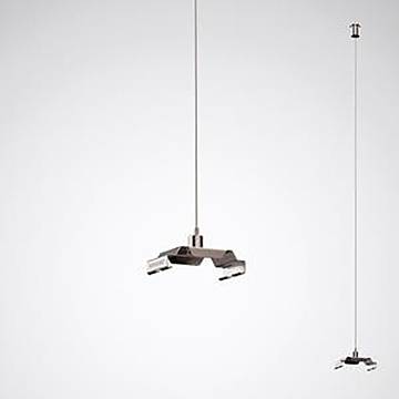 Eine moderne LED-Pendelleuchte mit minimalistischem Design, bestehend aus einer zentralen Metallstruktur, die an einem dünnen Draht aufgehängt ist.