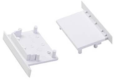 Zwei weiße Kunststoff-Montageklammern, jeweils mit mehreren Stiften, zum Sichern einer Komponente verwendet, auf einfachem Hintergrund gezeigt.