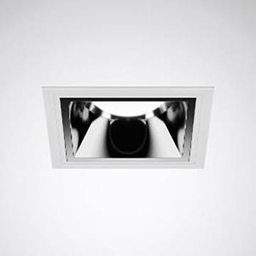 Eine eingelassene Deckenleuchte mit quadratischem Rahmen und reflektierendem Inneren, konzipiert für moderne Beleuchtungslösungen in Wohnräumen.