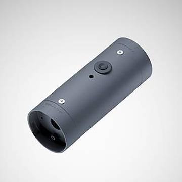 Ein zylindrisches, dunkel gefärbtes elektronisches Gerät mit drei sichtbaren Tasten an der Seite, vor einem einfachen Hintergrund.