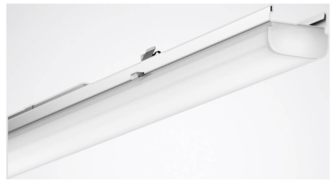 Eine schlanke, moderne LED-Leuchte, die auf einer Deckenleiste montiert ist und für effiziente, stromlinienförmige Beleuchtung in einem zeitgenössischen Raum konzipiert wurde.