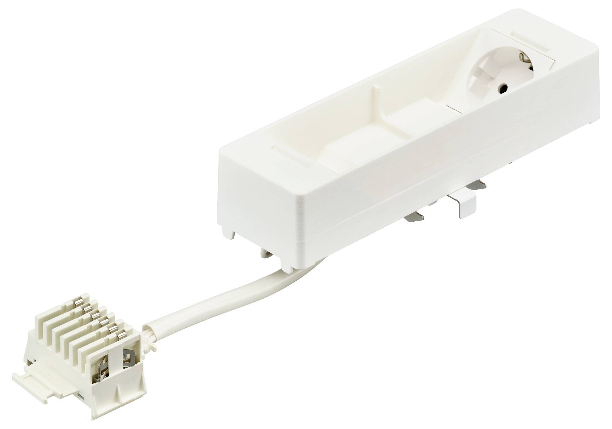 Ein weißer Verlängerungsadapter für einen europäischen Stecker, der eine Steckdose mit einem angeschlossenen Klemmblock für elektrische Verkabelung zeigt.