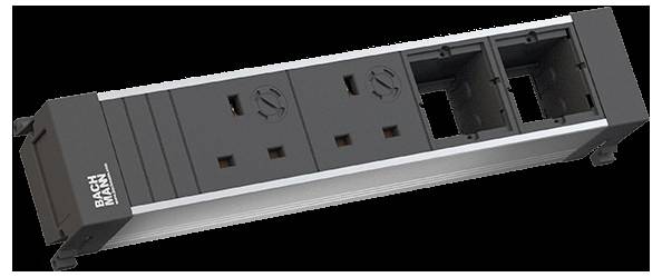 Elektroschaltplan mit einem Motor (M), Schalter (SW), Lampe (L1) und Startknopf. Zeigt Verbindungen und Stromflussrichtung.
