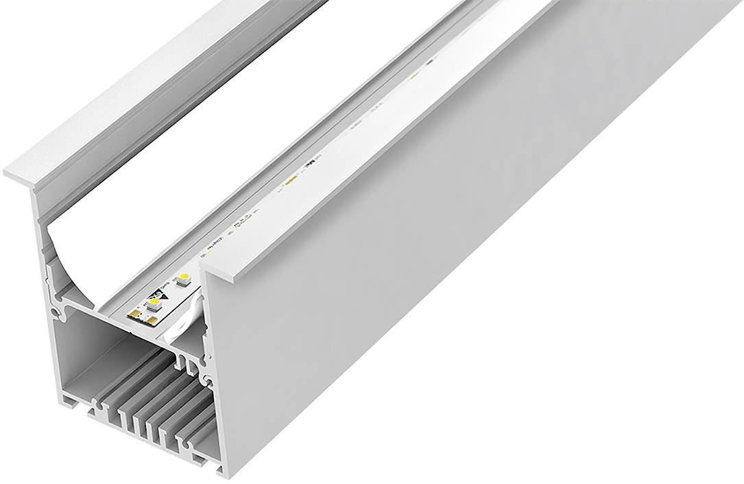 Aluminium-LED-Kanal mit mattierter Abdeckung und LED-Streifen im Inneren, entwickelt für Einbauleuchten-Anwendungen und zeigt dessen Struktur.