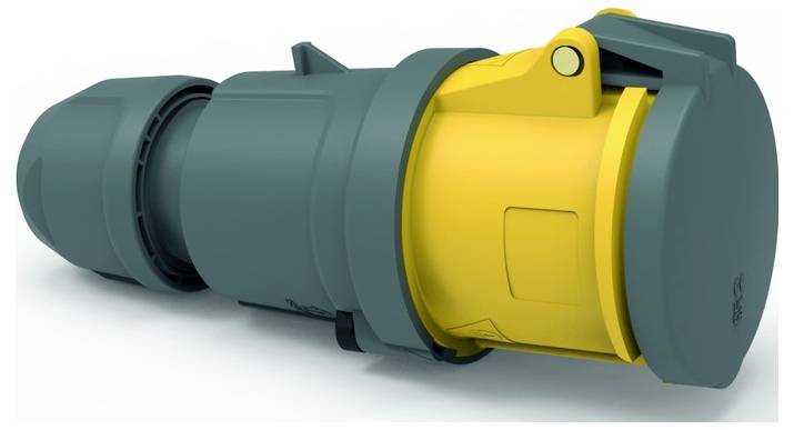 Ein schwarzer zylindrischer Deckenspot mit goldenem Inneren, nach unten gerichtet für fokussierte Beleuchtung.