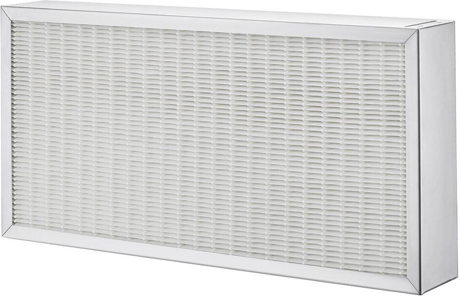 Ein rechteckiger Luftfilter mit einem gefalteten weißen Filterelement, das in einem metallischen Rahmen eingebaut ist, wird zur Luftreinigung in Belüftungssystemen verwendet.