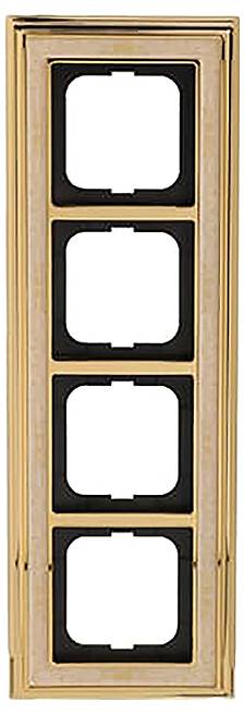 Ein zerlegter schwarzer Lichtschalter mit vier Komponenten: das Außenpaneel, der innere Schaltmechanismus, ein Montagerahmen und eine Abdeckplatte.