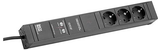 Mehrfachsteckdose der Marke 'Black Box' mit drei europäischen Steckdosen, schwarzem Kabel und beschrifteten Schaltern.