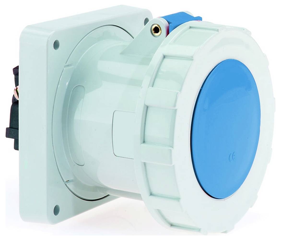 Ein blauer und weißer Industrie-Elektrostecker mit Steckdose, montiert auf einer Wandplatte, konzipiert für Hochleistungsverbindungen.