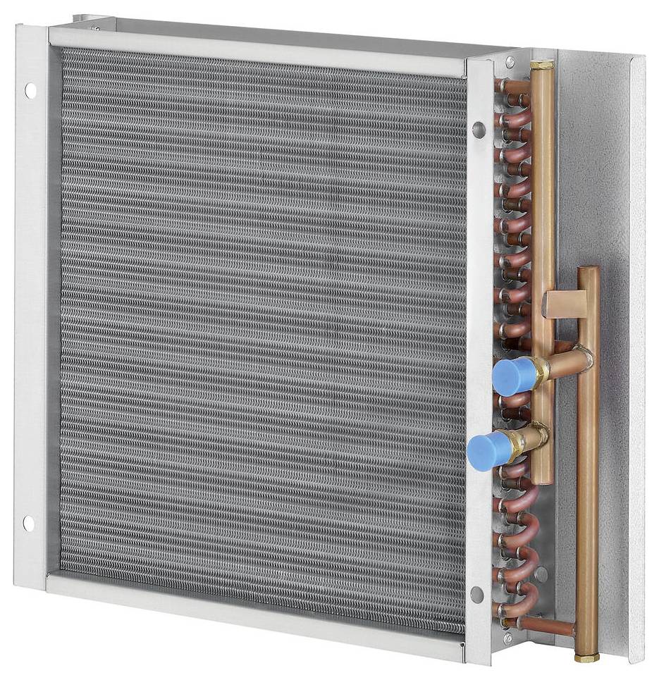 Ein Metallwärmetauscher mit Kupferrohren und blauen Kappen ist dargestellt. Er hat eine gitterartige Oberfläche, um die Wärmeleitung zu erleichtern.