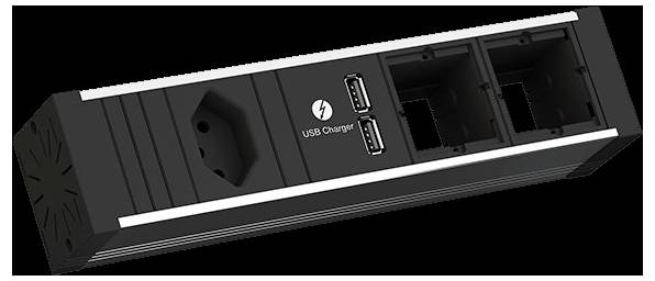 Schwarze Steckerleiste mit europäischem Anschluss, USB-Ladegerät mit der Beschriftung „USB Charger