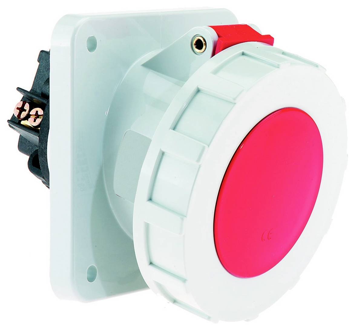 Ein großer roter Notausschalter auf einem quadratischen Schaltpult, konzipiert für schnelle Notabschaltung in industriellen Umgebungen. Beinhaltet Befestigungslöcher.