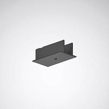 Ein minimalistisches, an der Wand montiertes schwarzes Regal vor einem hellgrauem Hintergrund, mit einem einfachen rechteckigen Design und einem einzelnen zentralen Loch.