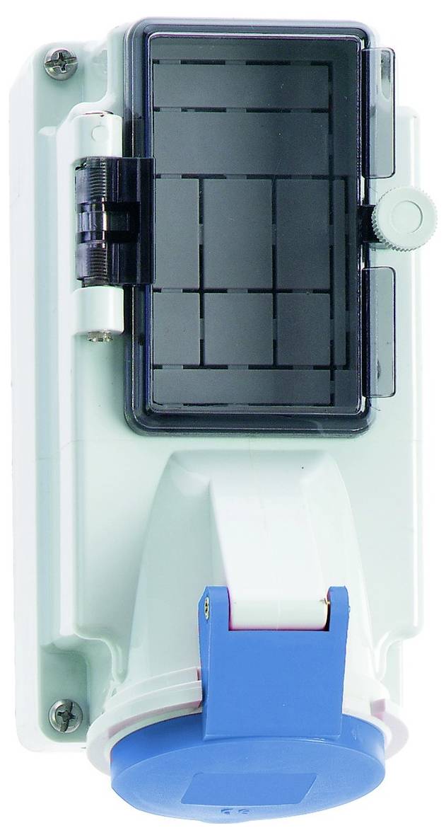 Elektrische wandmontierte Steckdose in Weiß und Blau mit Schutzabdeckung, ausgelegt für industrielle Anwendung, Vorderansicht mit Gehäusedetails.