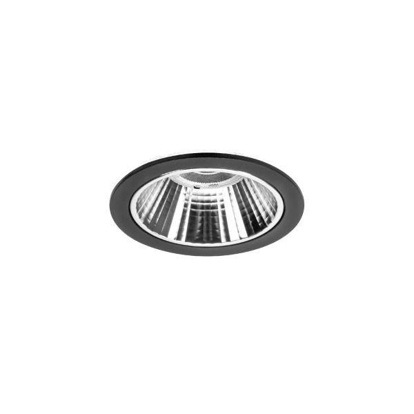 Schwarzer versenkter Deckenspot mit reflektierendem inneren Rand auf weißem Hintergrund.