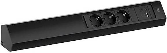 Eine schwarze Steckdosenleiste auf einem Tisch mit drei Steckdosen und einem USB-Anschluss, entworfen für effizientes Strommanagement in Arbeitsräumen.