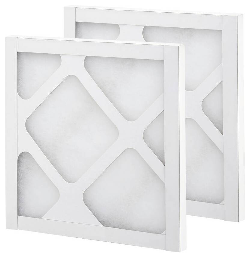 Eine runde, eingebaute Leuchte mit schwarzem Außenring und goldener Innenkante, konzipiert für die Deckeninstallation.