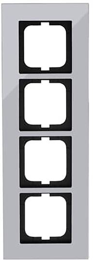 Ein vertikales Bedienfeld mit vier leeren rechteckigen Aussparungen, entworfen zur Aufnahme von Steckdosen oder Schaltern.