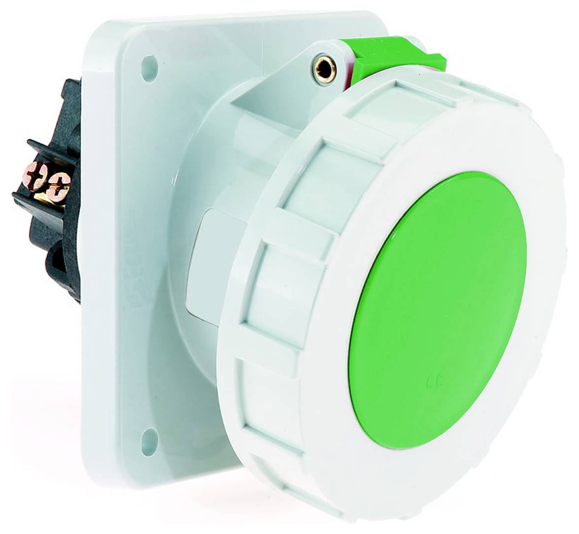 Ein großer weiß-grüner Industrie-Stromstecker, der auf einer weißen Wandplatte montiert ist und für hochleistungsfähige elektrische Verbindungen konzipiert wurde.