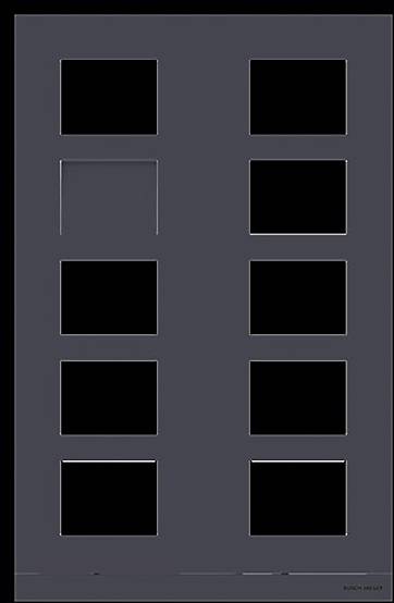Eine dunkelgraue Tür mit einem Raster von zehn rechteckigen Glaspaneelen, angeordnet in zwei vertikalen Spalten, mit einem massiven Rahmen und einem Griff.