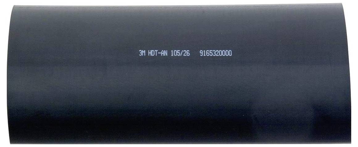 Ein schwarzes, zylindrisches 3M-Schrumpfschlauch mit bedrucktem Text „3M MDT-AN 105/26 9165300000