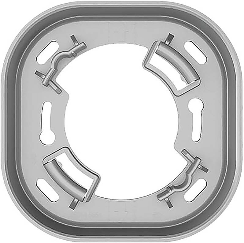 Ein quadratisches Metallwinkel mit abgerundeten Ecken, mehrere Ausschnitte und Schlitze zur Befestigung aufweisend, von oben betrachtet.