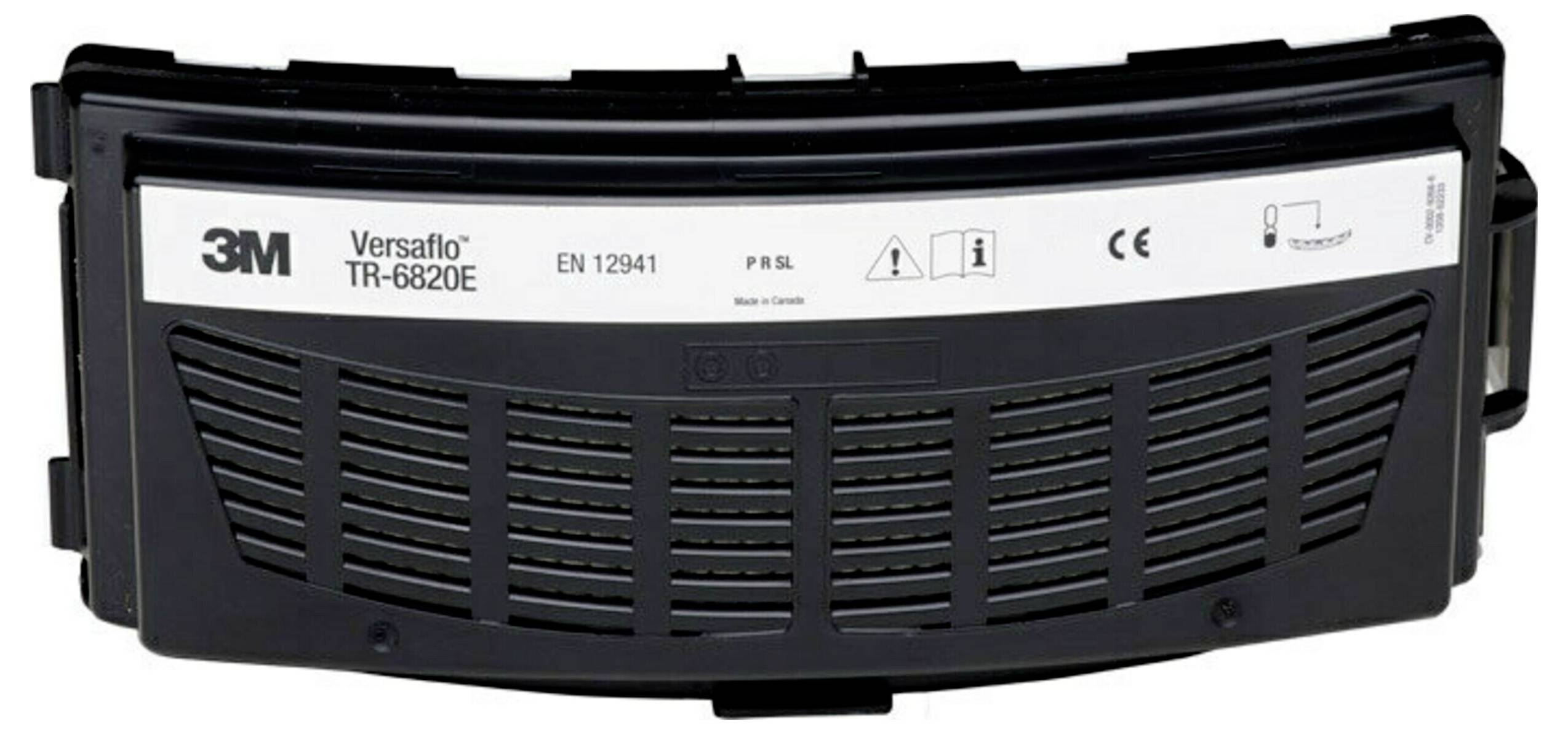 3M Versaflo TR-6820E Filter mit Etiketten, die Compliance-Standards und Sicherheitssymbole zeigen, verwendet in Atemschutzgeräten mit Motorunterstützung.