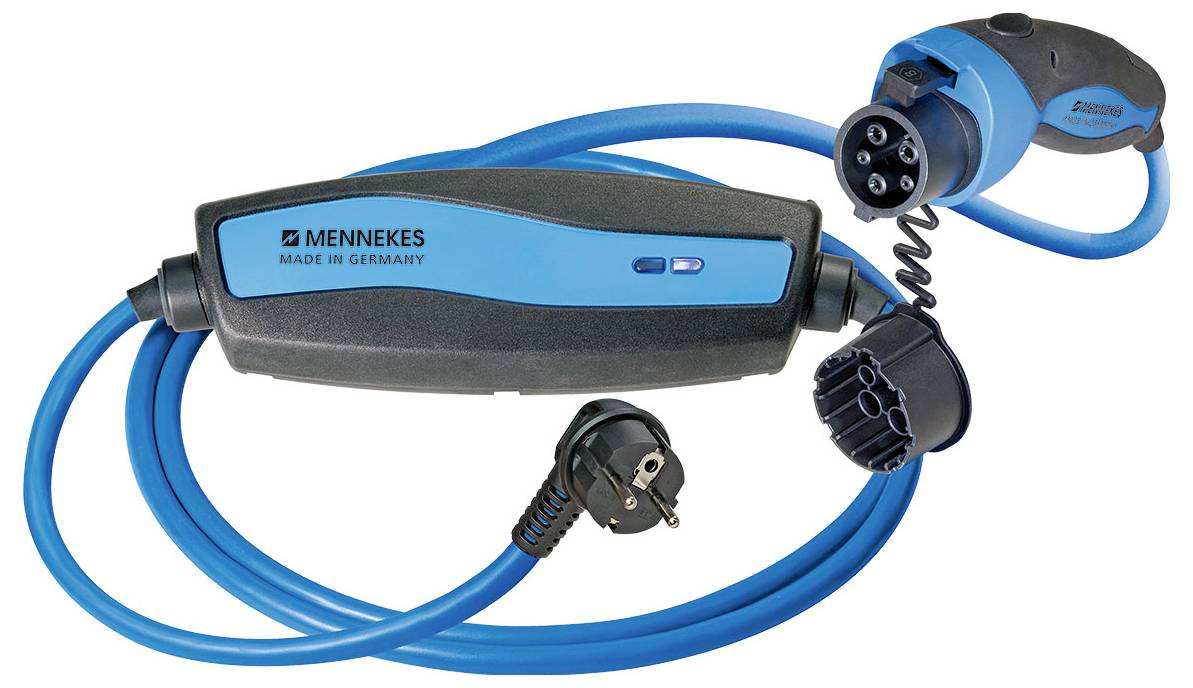 Tragbares Elektrofahrzeug-Ladekabel mit blauem Griff und schwarzem Steuerkasten mit der Aufschrift „MENNEKES MADE IN GERMANY