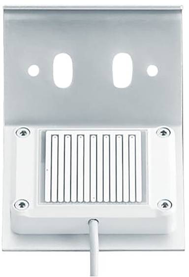 Ein CPU-Kühler mit zwei Lüftern, einem Radiator und einem angeschlossenen Kühlblock, konzipiert für die Wärmeverwaltung von Computern.