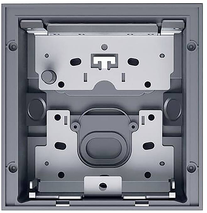 Ein Metallsteckdosenkasten mit Montageklammern und Öffnungen für die Verkabelung, bereit zur Montage in einer Wand oder auf einer Oberfläche.