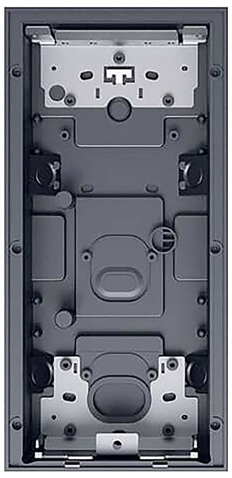 Eine rechteckige Metallbefestigungshalterung mit verschiedenen kreisförmigen und rechteckigen Ausschnitten, die zum Befestigen von elektronischen Komponenten oder Geräten verwendet wird.