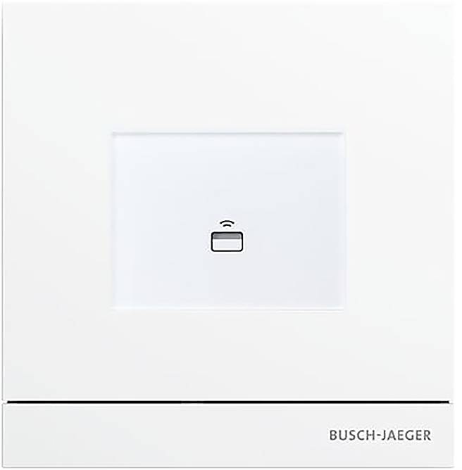 Ein weißes Busch-Jaeger-Lichtschalter-Panel mit digitaler Anzeige und berührungsempfindlicher Bedienoberfläche.