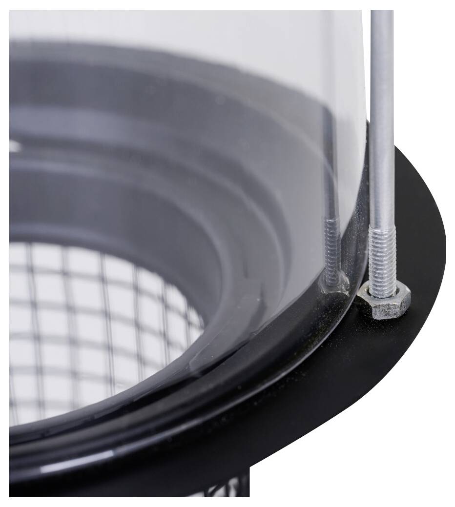 Nahaufnahme eines zylindrischen Objekts mit einer klaren Kunststoffabdeckung und metallischem Maschengewebe am Boden, das mit einem Bolzen gesichert ist.