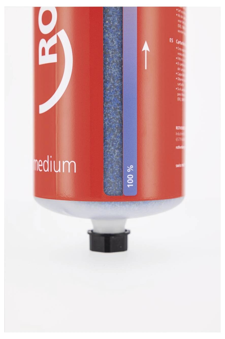 Ein roter Zylinder mit der Beschriftung 