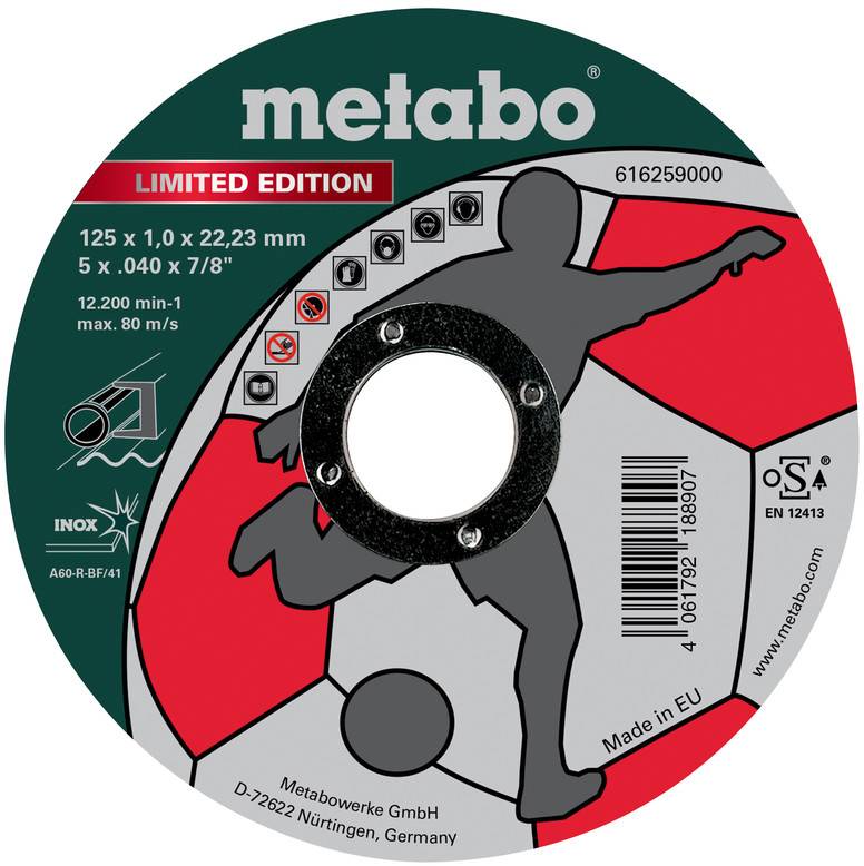 Metabo Limitierte Auflage Trennscheibe mit Produktspezifikationen, Sicherheitssymbolen, Barcode und einer schattierten Arbeitergrafik um das Mittelloch.