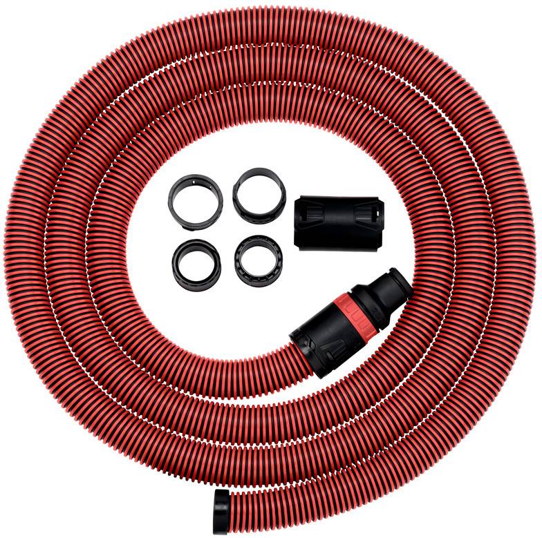 Kit aus aufgerolltem rot-schwarzem Wellschlauch mit schwarzen Anschlüssen und vier Ringadaptern auf weißem Hintergrund.