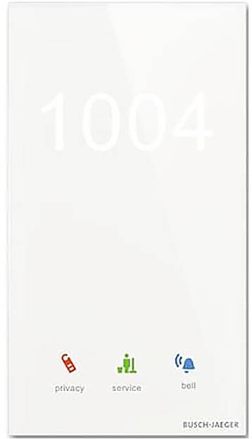 »Busch-Jaeger« Bedienfeld mit Anzeige »1004« und Symbolen für »Privatsphäre«, »Service« und »Klingel«, die den Raumstatus und die Funktionen anzeigen.