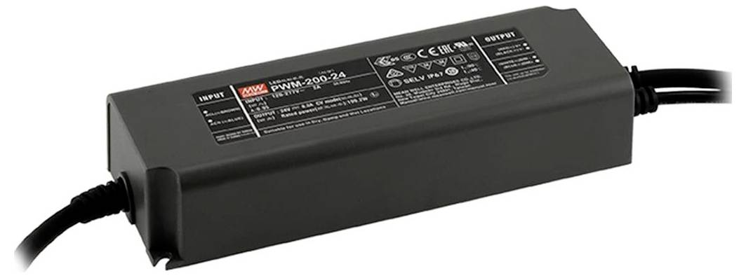 Ein schwarzes rechteckiges Stromversorgungsgerät mit gekennzeichneten Ein- und Ausgangsspezifikationen, das zur Umwandlung elektrischer Spannung verwendet wird.