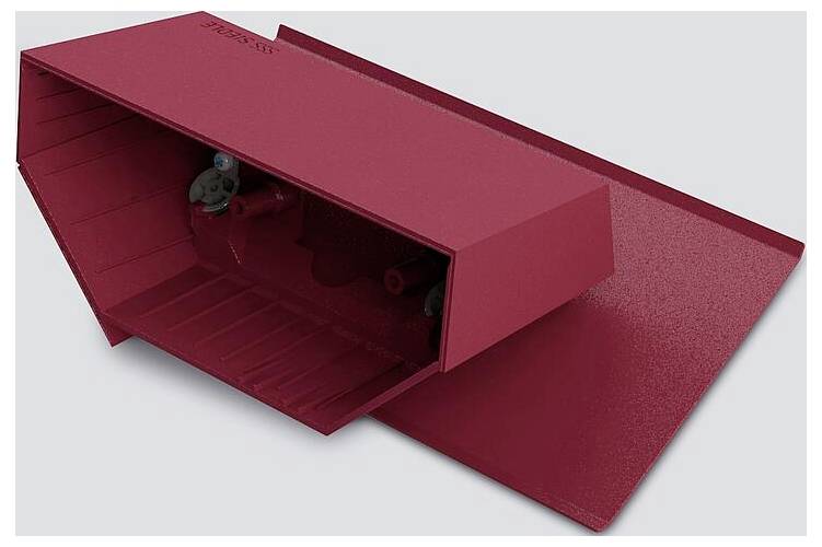 Rotes Dach-/Gaubendachlüftungsgitter mit Siebgeflecht-Lamelleneöffnung zur Lüftung, entwickelt, um Regeneintritt zu verhindern und Luftzirkulation in Gebäuden zu gewährleisten.