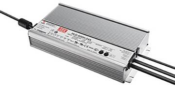 Rechteckiges LED-Netzteil mit geripptem Gehäuse und mehreren Kabeln, auf dem Etikett werden Marken- und Modellinformationen angezeigt.