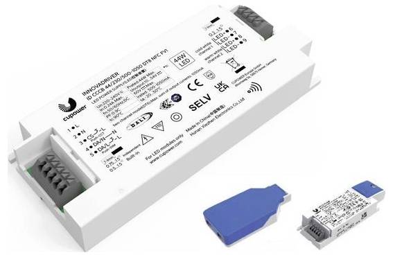 Rechteckiger LED-Konverter mit der Bezeichnung 