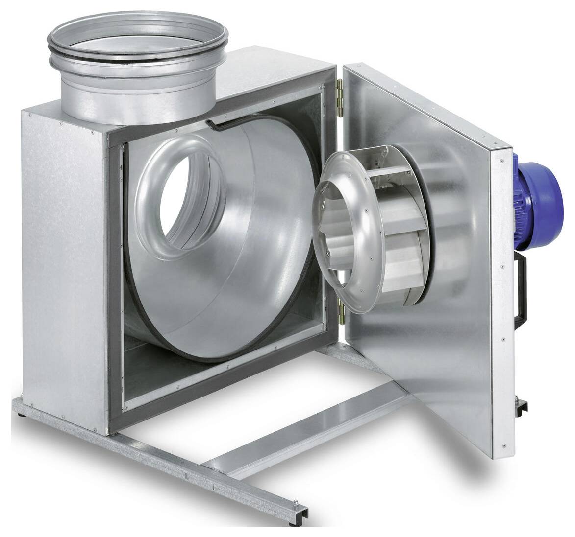 Ein Metall-Belüftungsventilator mit offenem Gehäuse, das interne Komponenten zeigt, und einem blauen Motor an der Seite. Wird für die industrielle Luftzirkulation verwendet.