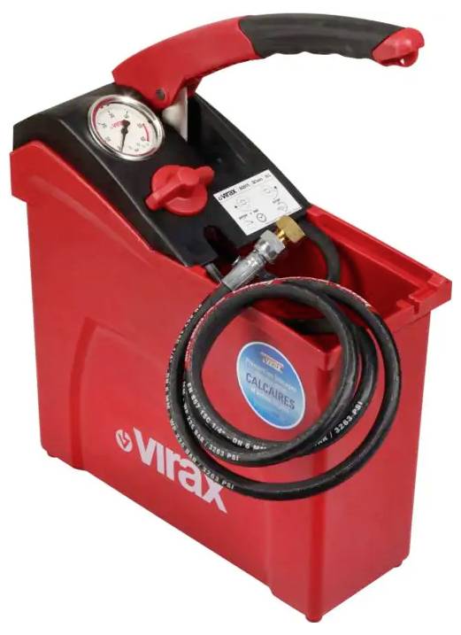 Red Virax Handpumpe für Drucktests mit Manometer, Schlauch und Tragegriff zum Testen von Rohrleitungen oder Rohren.